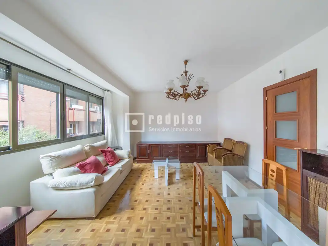 Sala d'estar de Pis de lloguer en Madrid amb Aire condicionat, Calefacció i Parquet