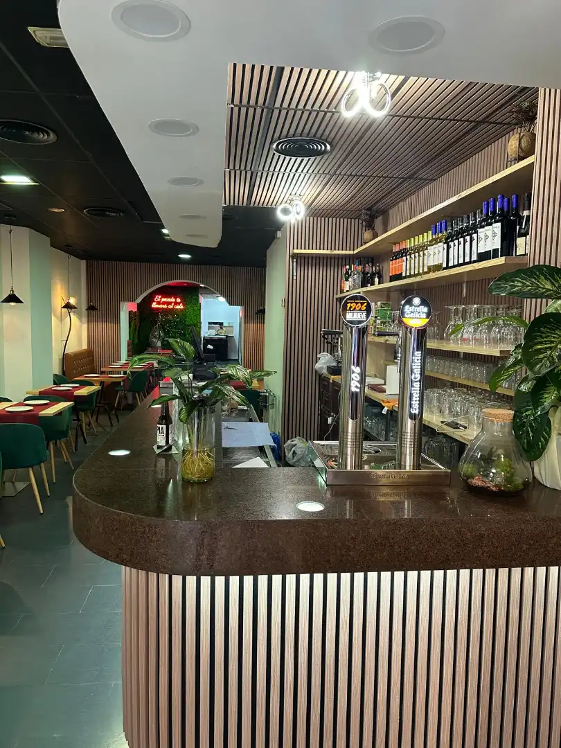 Business premises for transfer in Carrer de Santiago Rusiñol, imagen 18