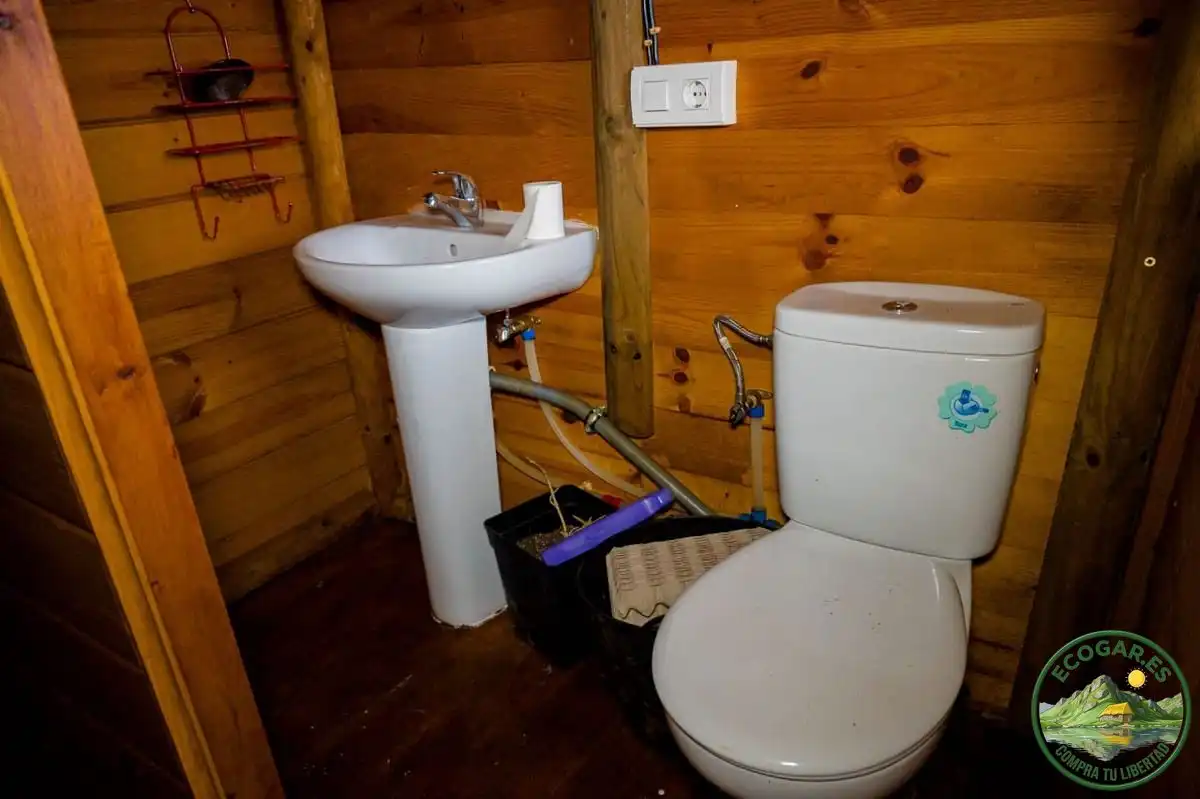 Baño de Casa o chalet en venta en Villagatón con Aire acondicionado, Calefacción y Jardín privado