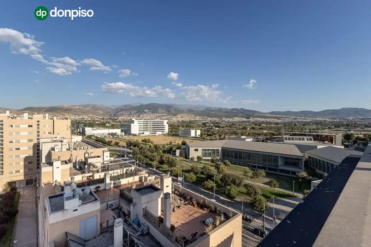 Penthouse with pool for sale in Avenida DE LA ILUSTRACION 77, imagen 6