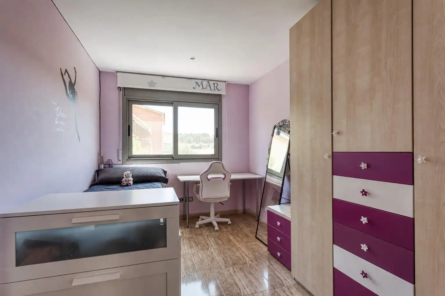 Dormitori de Casa adosada en venda en La Torre de Claramunt amb Aire condicionat, Calefacció i Jardí privat