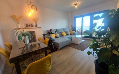 Living room of Flat for sale in Benalmádena  with Air Conditioner and Terrace