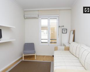 Bedroom of Flat to rent in  Madrid Capital  with Air Conditioner and Balcony