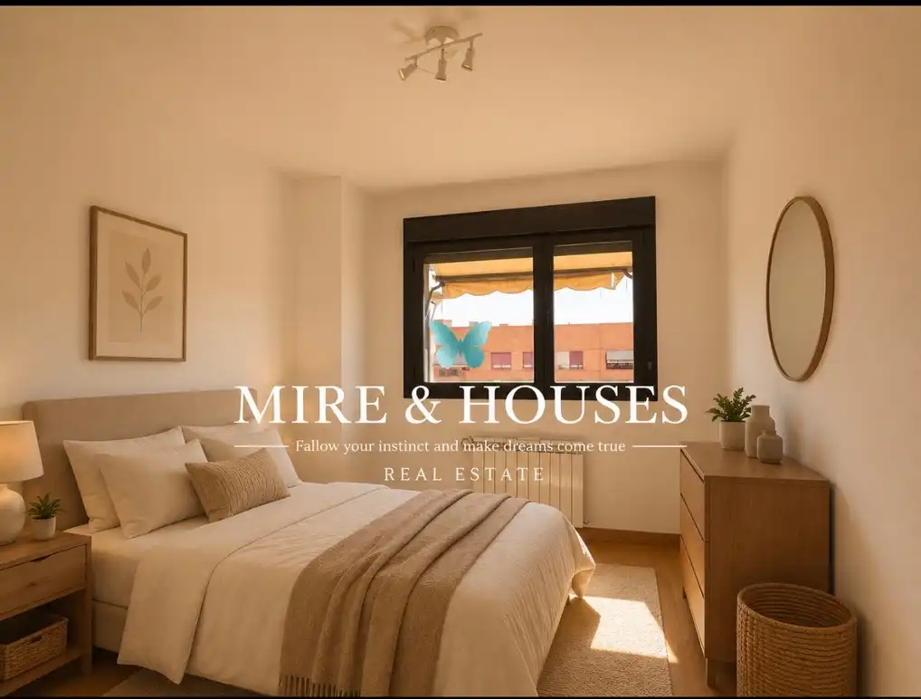 Habitación de Ático en venta en Alcobendas con Aire acondicionado, Calefacción y Jardín privado
