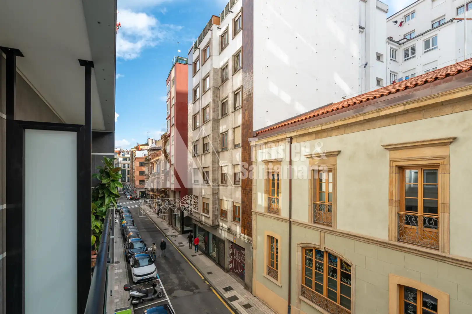 Vista exterior de Pis de lloguer en Gijón  amb Calefacció, Moblat i Forn