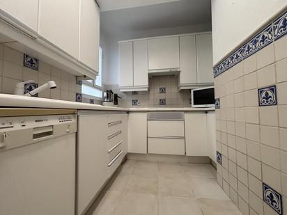 Kitchen of Flat to rent in  Madrid Capital  with Air Conditioner, Heating and Parquet flooring