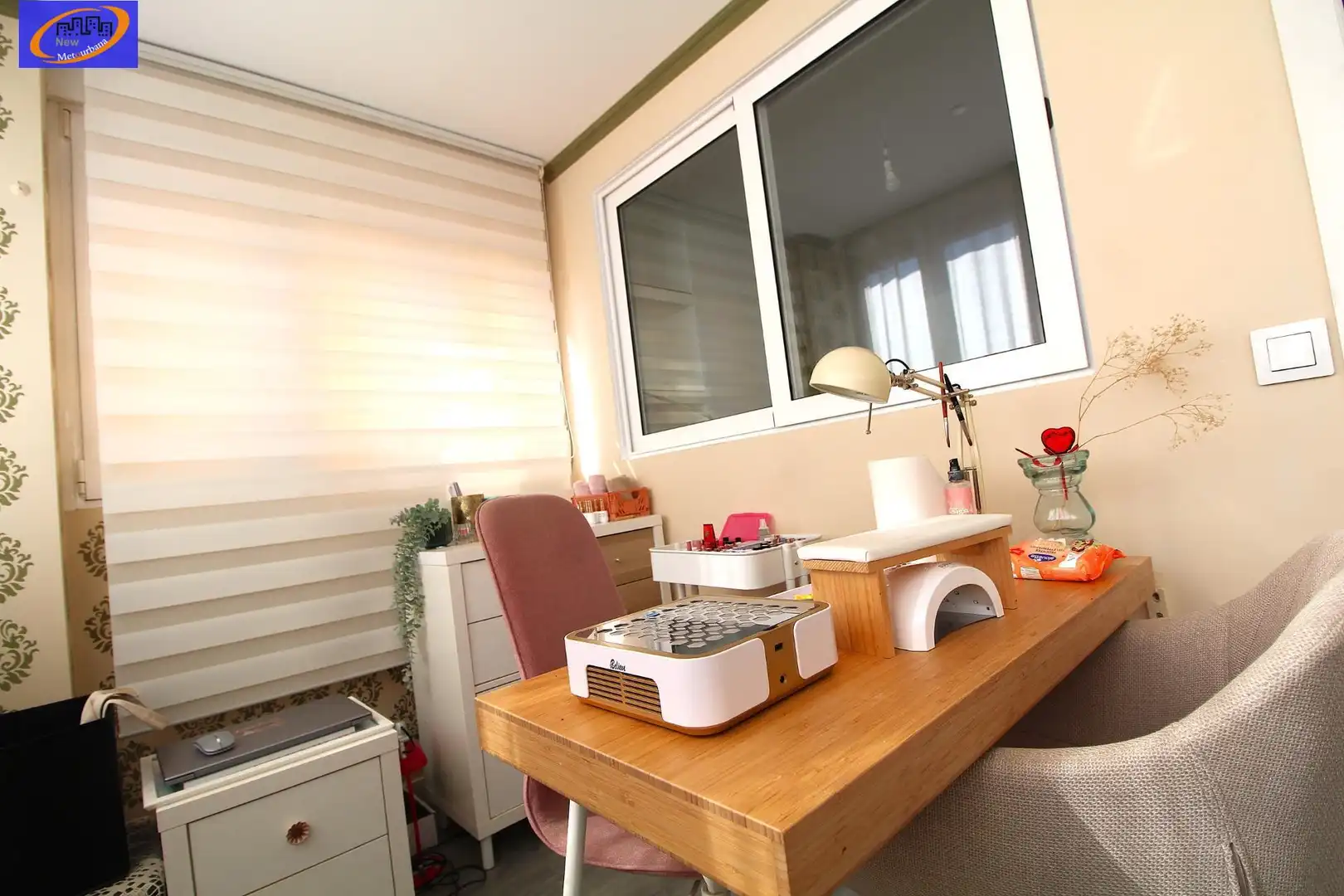 Flat for sale in Valencia  with Air Conditioner, Heating and Storage room