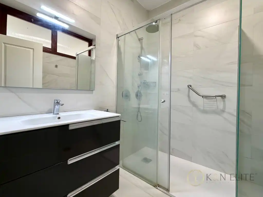Baño de Casa adosada de alquiler en Boadilla del Monte