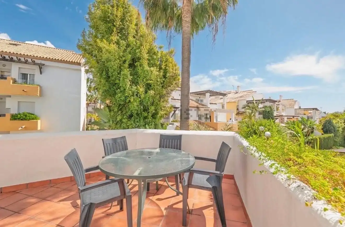 Terraza de Apartamento de alquiler en Marbella con Aire acondicionado, Amueblado y Piscina comunitaria