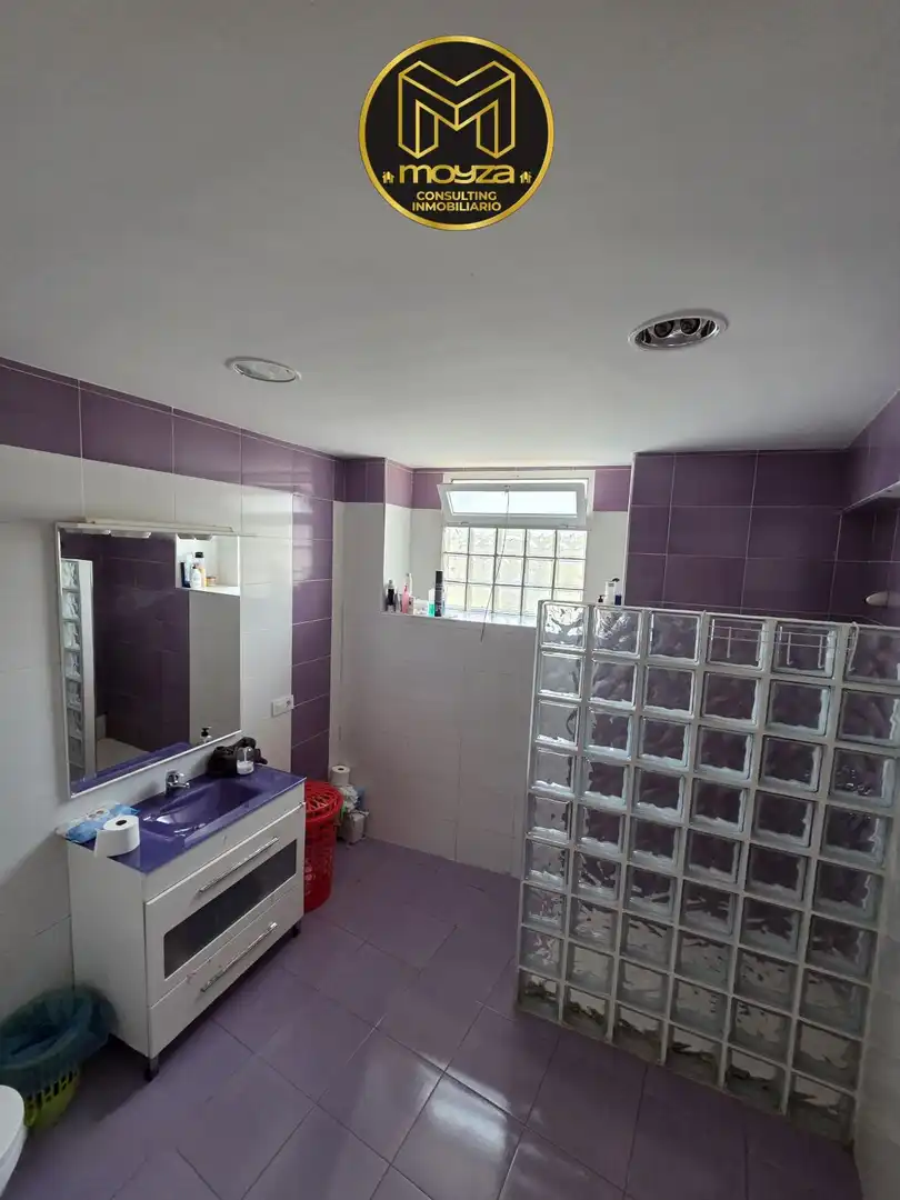Bany de Casa o xalet en venda en Jaén amb Aire condicionat, Calefacció i Terrassa