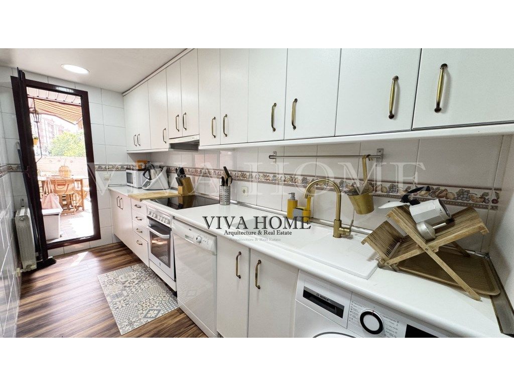 Cocina de Piso en venta en  Madrid Capital
