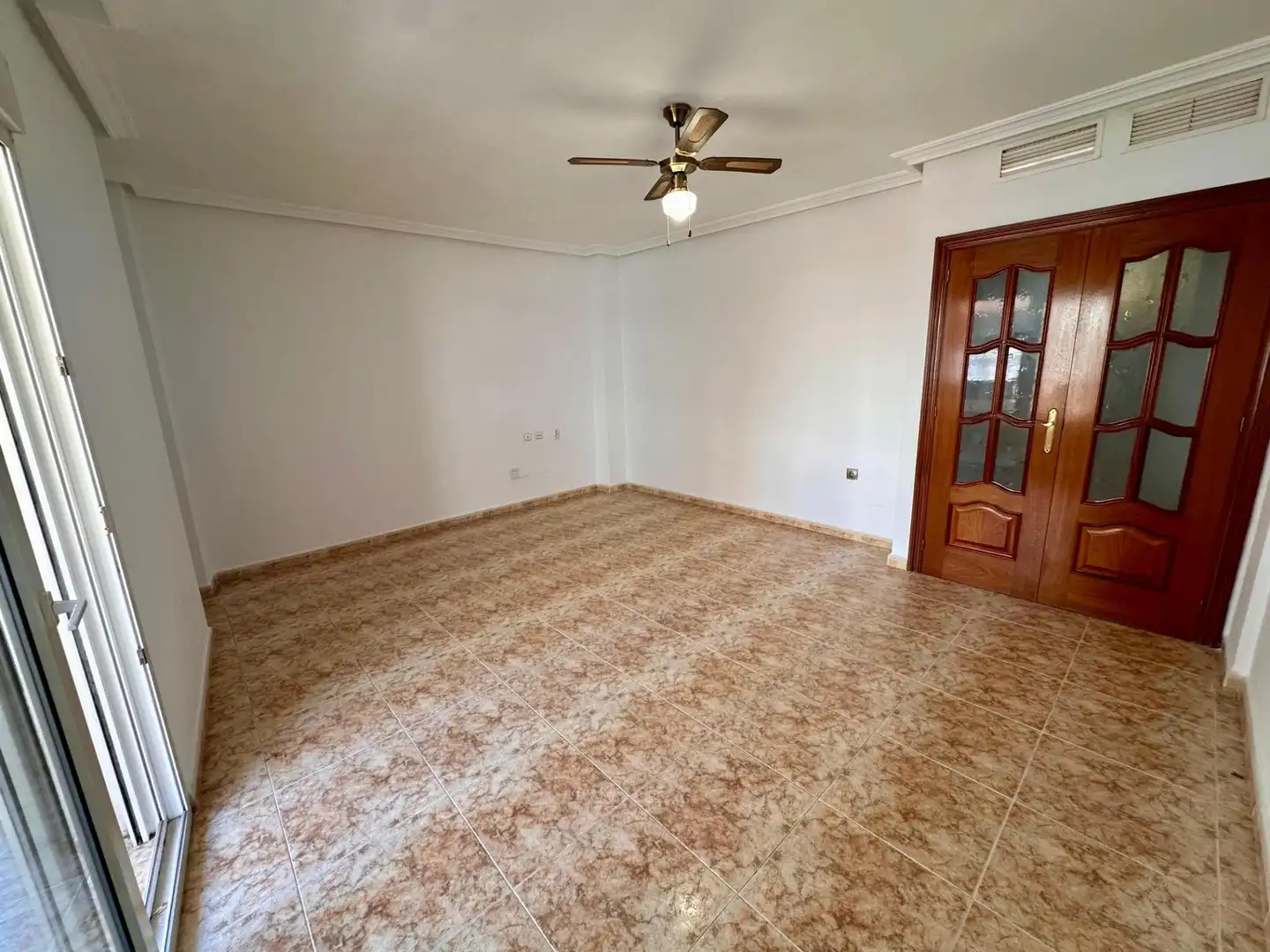 Apartamento en venta en Torrevieja con Aire acondicionado, Jardín privado y Amueblado