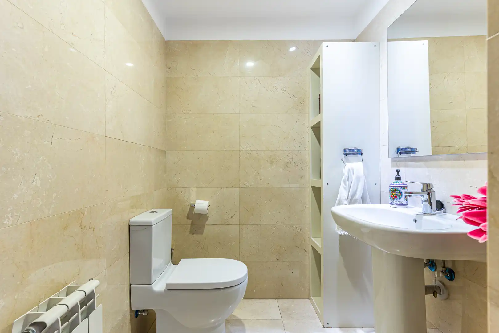 Bathroom of Detached homes for sale in Las Rozas de Madrid  with Air Conditioner, Heating and Private garden