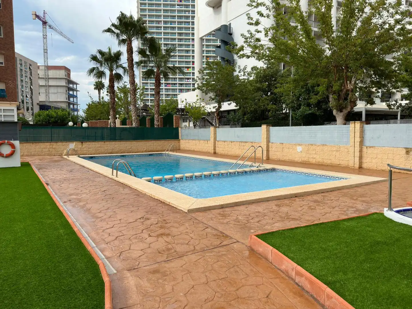 Piscina de Apartament en venda en Benidorm amb Jardí privat, Terrassa i Piscina comunitària