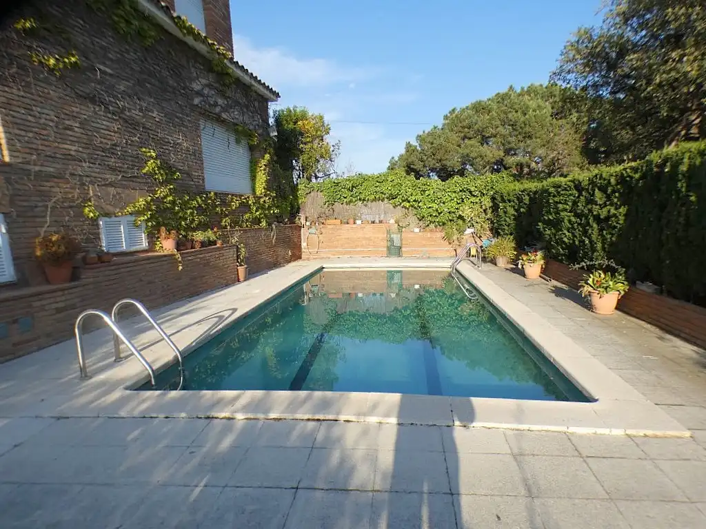 Piscina de Casa o chalet en venta en Premià de Dalt con Calefacción, Jardín privado y Parquet