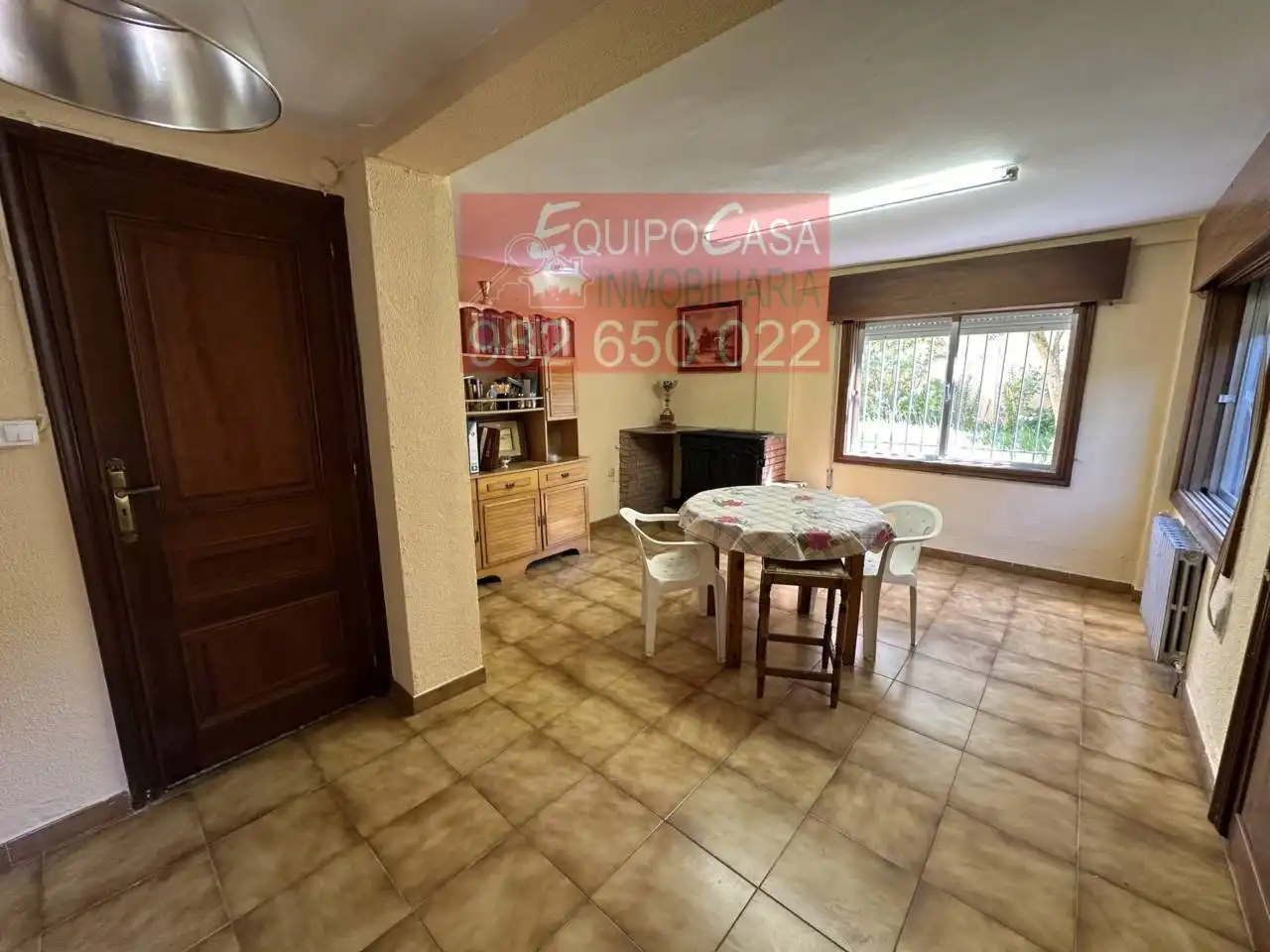 Cuina de Casa o xalet en venda en Lugo amb Calefacció, Jardí privat i Parquet