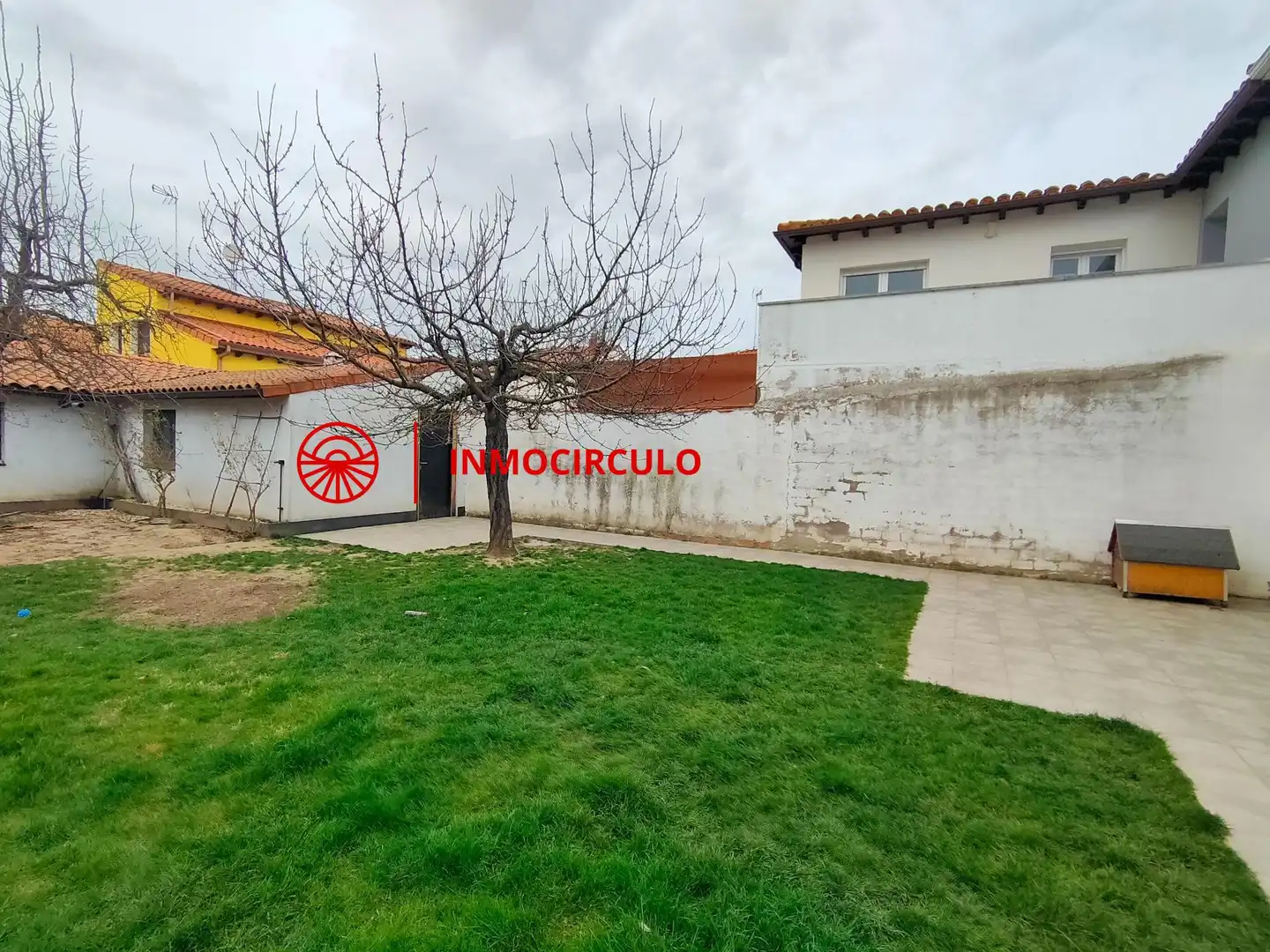 Vista exterior de Casa o chalet en venta en Burgos con Calefacción