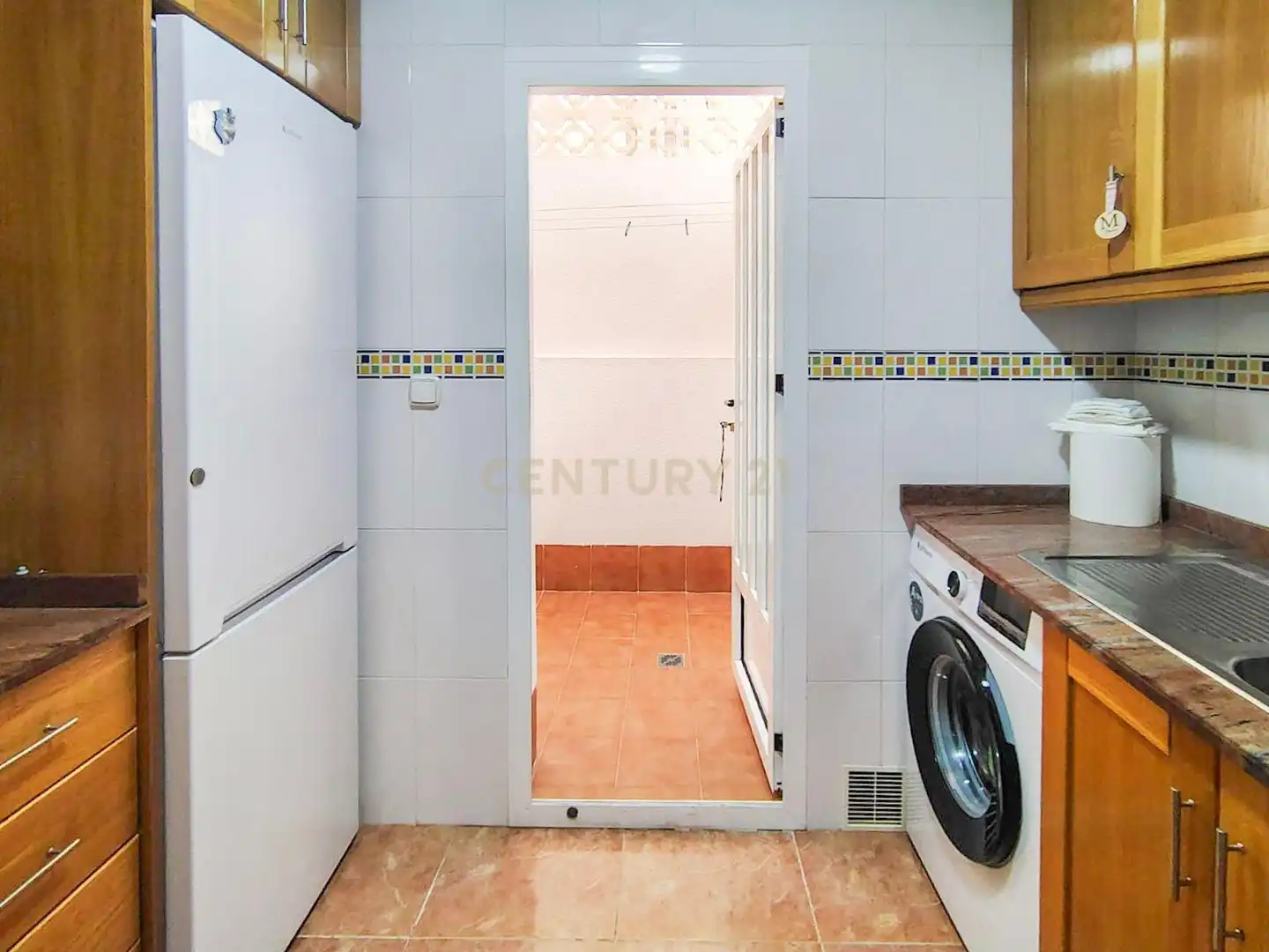Kitchen of Apartments for rent in Elche / Elx  with Air Conditioner, Oven and Washing machine