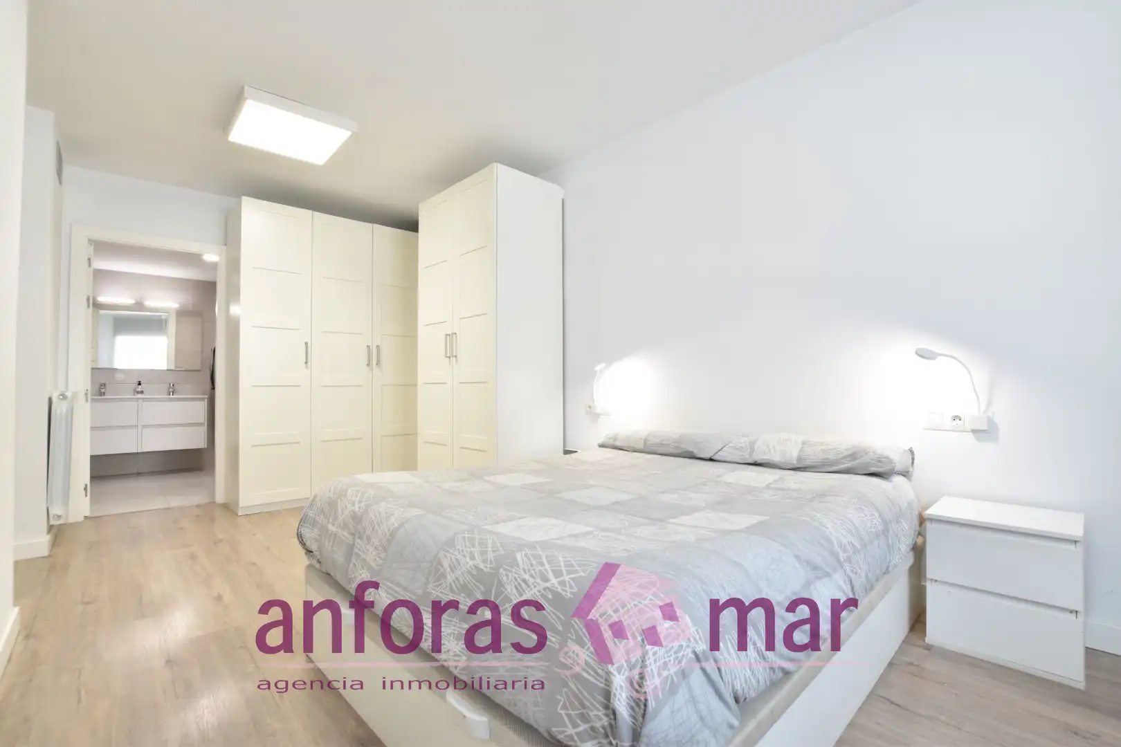 Schlafzimmer von Wohnung zum Verkauf in Torredembarra mit Klimaanlage, Heizung und Terrasse