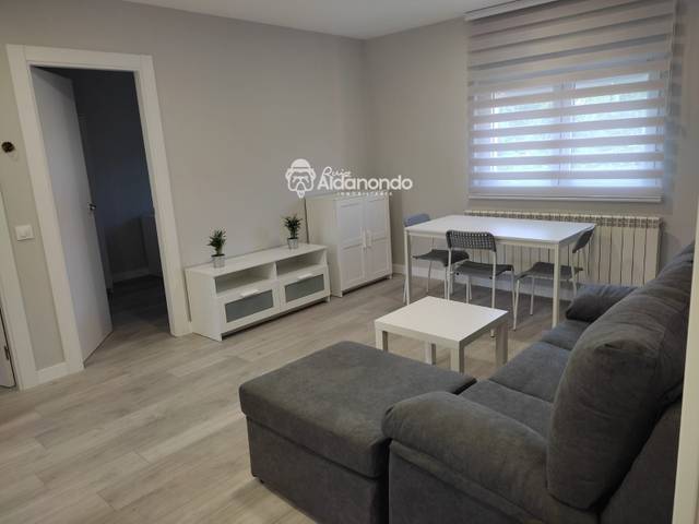 Piso en Alquiler en Plateros, Los en Vidal