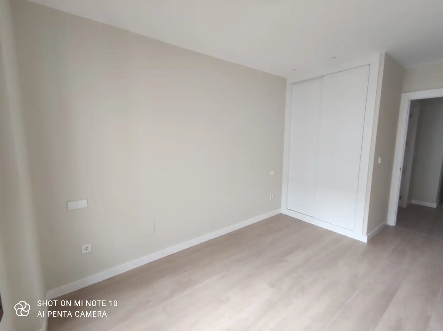 Habitación de Piso en venta en A Coruña Capital  con Calefacción, Parquet y Terraza