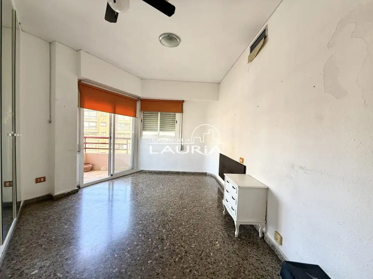Sala de estar de Piso en venta en Valencia con Parquet y Balcón