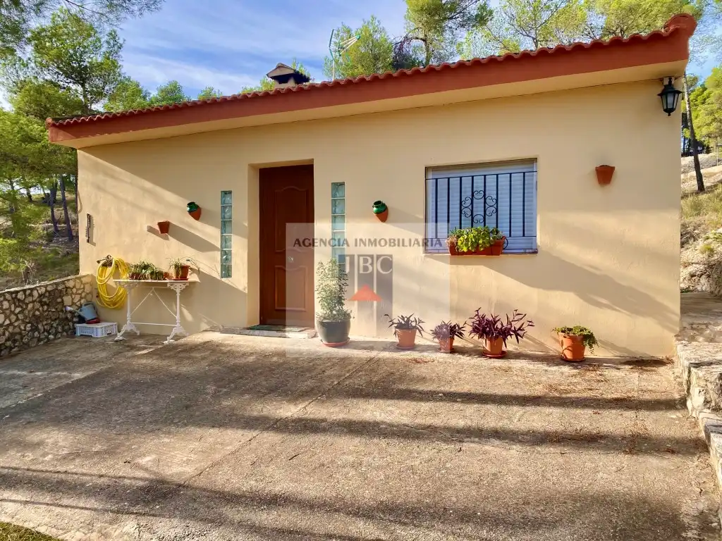Vista exterior de Finca rústica en venda en Alcoy / Alcoi amb Forn