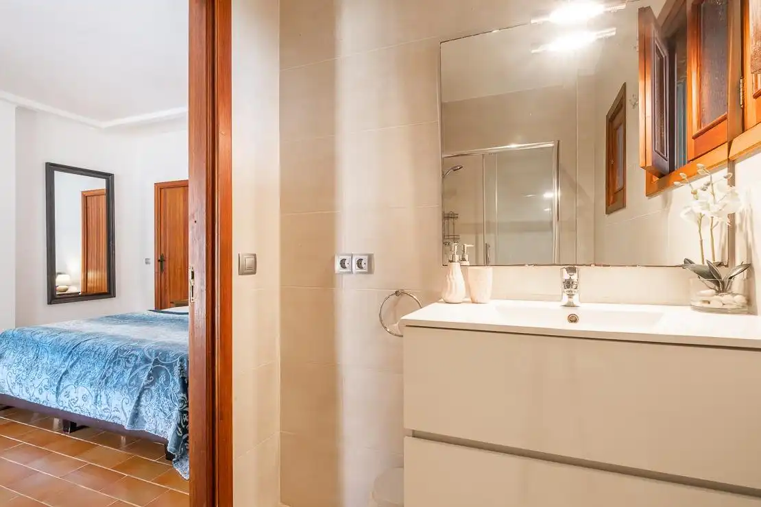 Bany de Casa o xalet en venda en Alcúdia amb Aire condicionat, Jardí privat i Terrassa