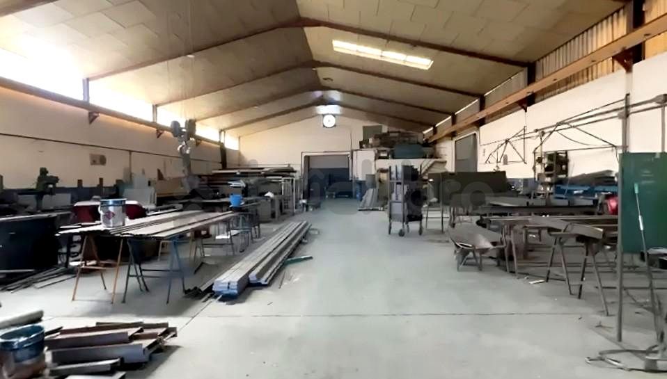 Nau industrial en venda en Almoguera