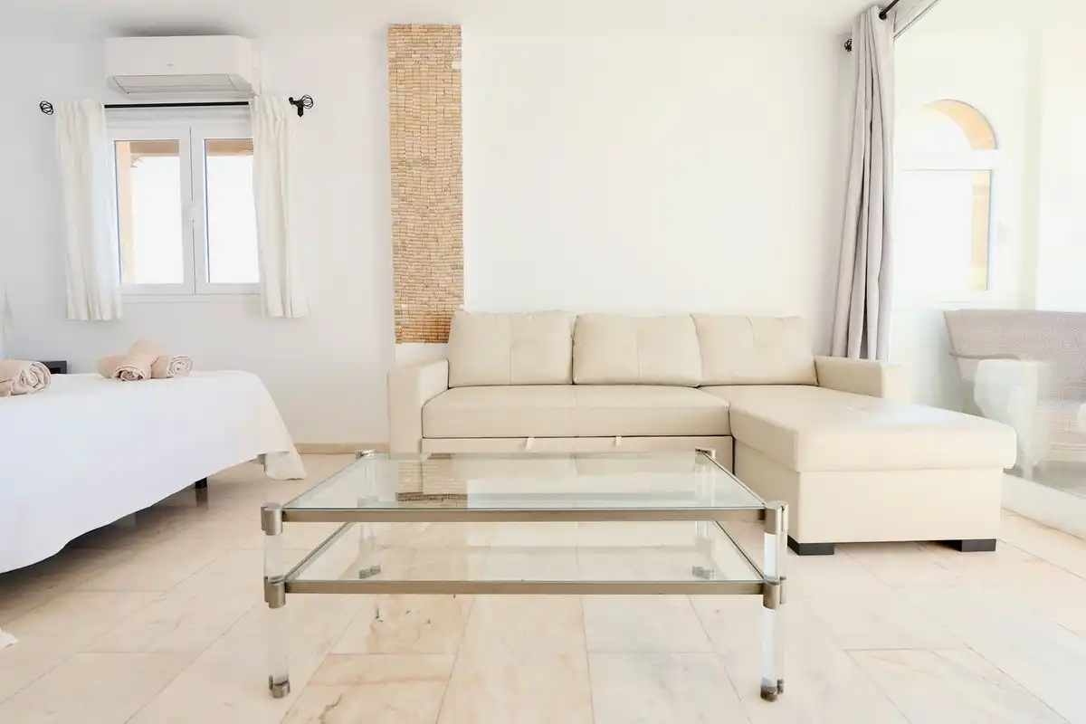 Wohnzimmer von Wohnungen zum Verkauf in Marbella mit Klimaanlage, Terrasse und Alarm