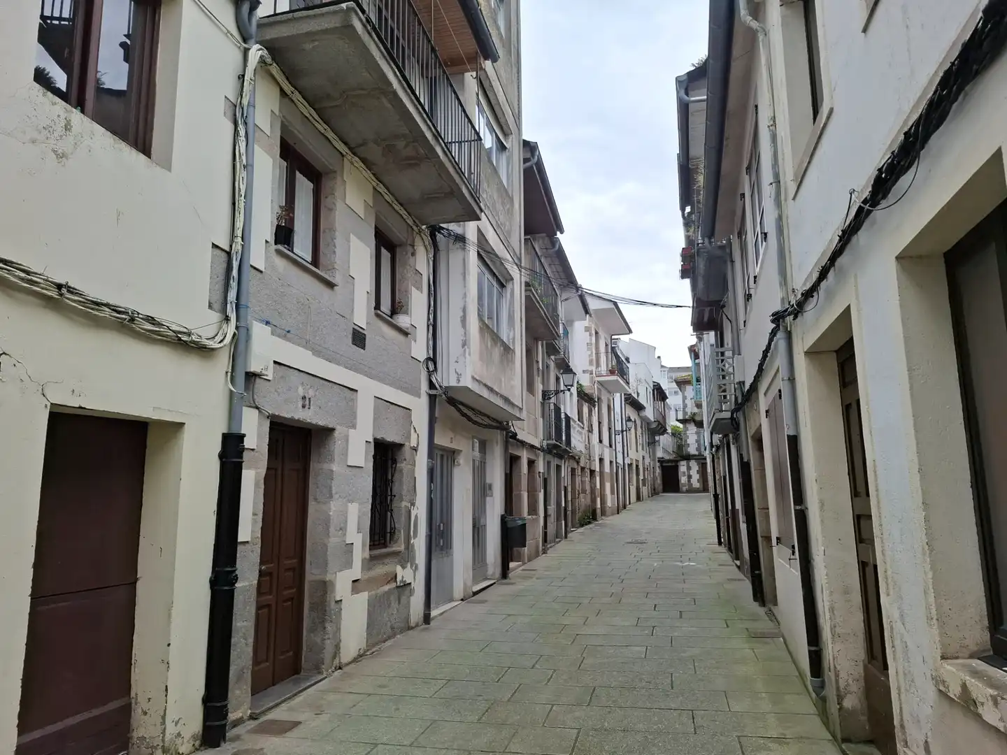 Vista exterior de Casa adosada en venda en Viveiro amb Terrassa