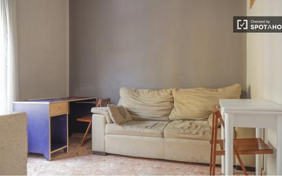 Living room of Flat to rent in  Madrid Capital  with Air Conditioner and Balcony