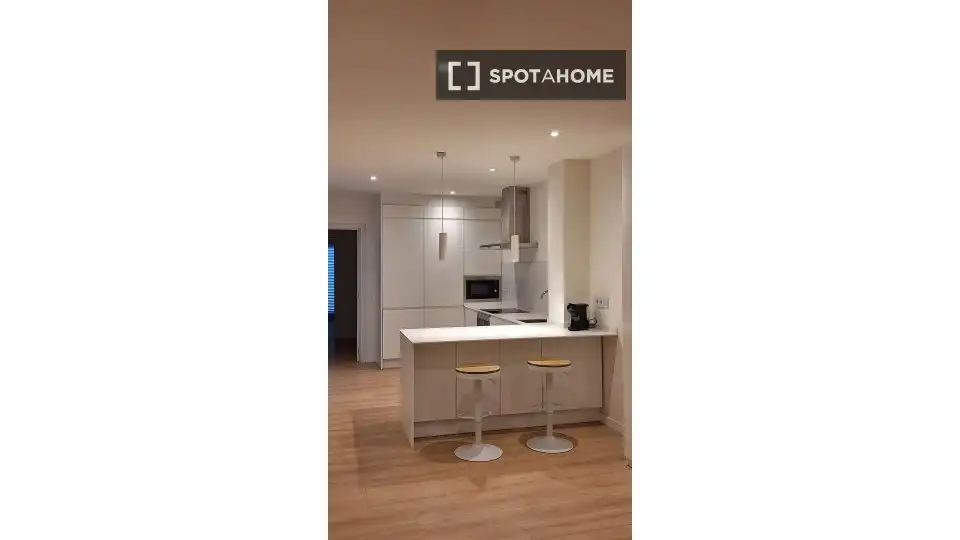 Cuina de Apartament per a compartir en  Palma de Mallorca amb Aire condicionat, Terrassa i Moblat