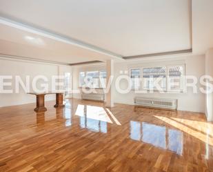 Dining room of Apartment to rent in  Madrid Capital  with Air Conditioner, Heating and Parquet flooring