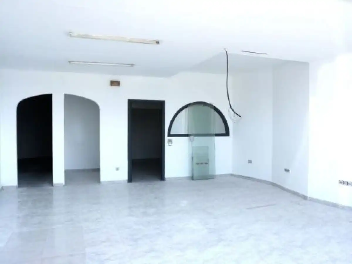 Local comercial en venda a Casco Urbano, imagen 2