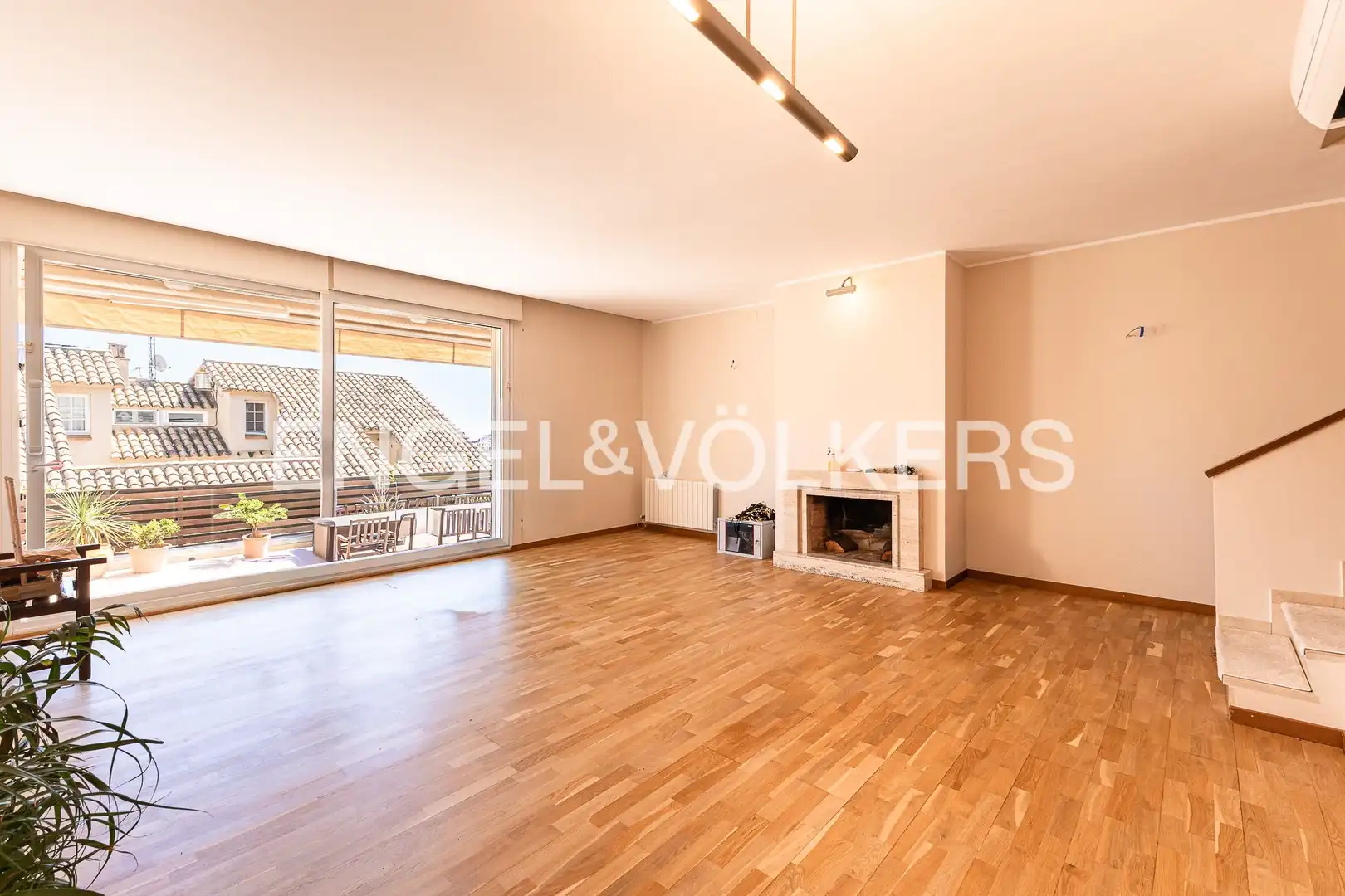 Vista exterior de Casa o xalet en venda en Tiana amb Aire condicionat, Calefacció i Parquet