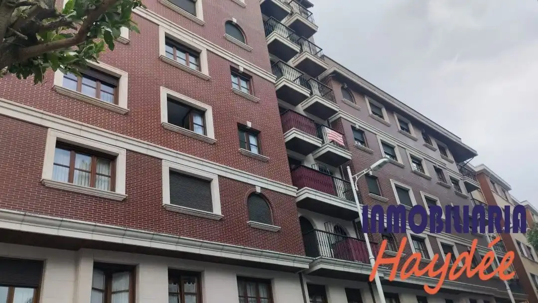 Piso con terraza en venta en Sor Natividad Homedes Kalea, imagen 57