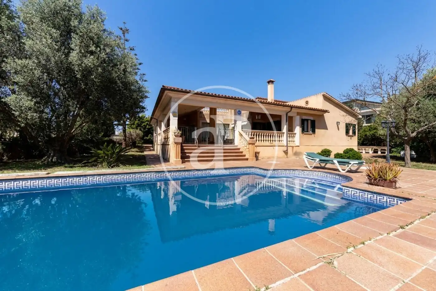 Vista exterior de Casa o xalet en venda en Marratxí amb Aire condicionat, Calefacció i Piscina