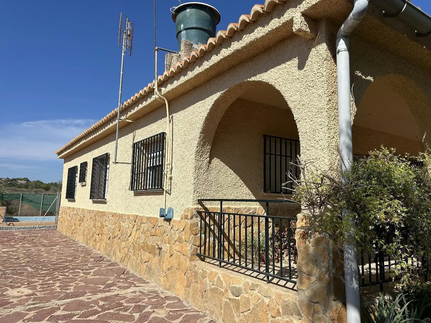 Exterior view of Houses for sale in Torrent