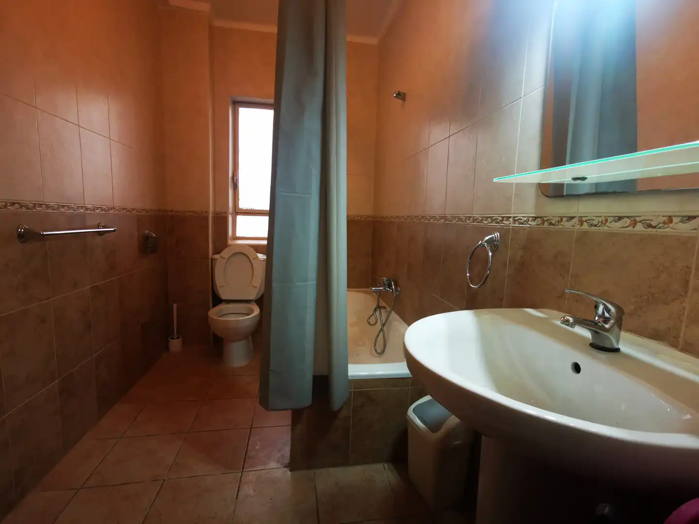Bathroom of Flat for rent in Salamanca  with Heating, Furnished and Washing machine