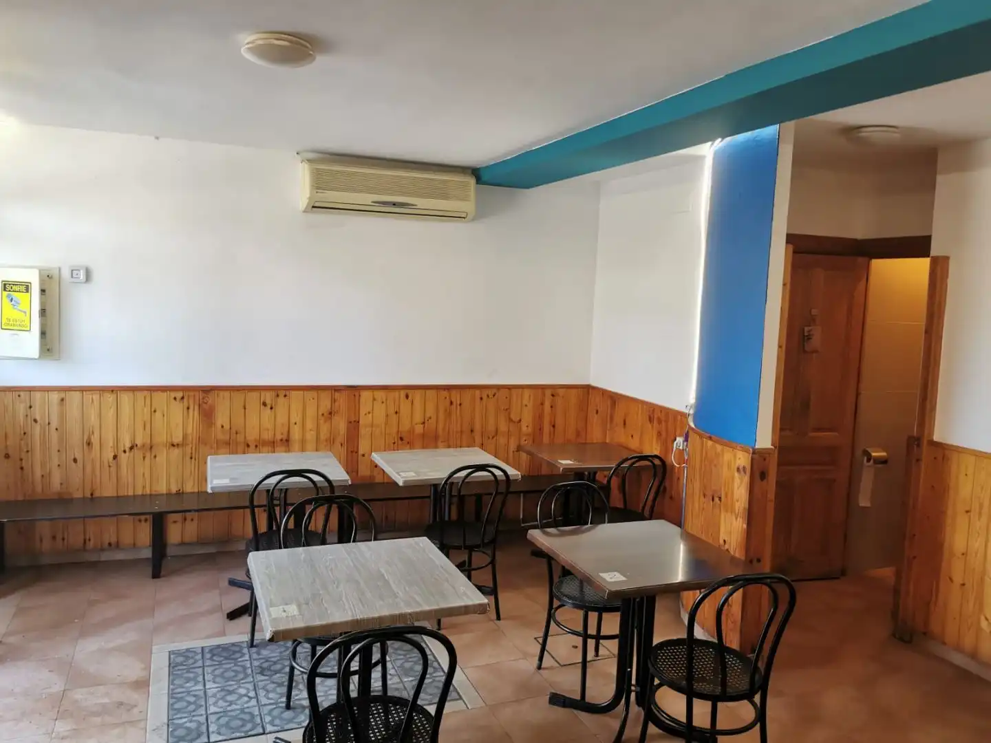 Local comercial en traspaso en Av. de Francesc Macià 173, imagen 4