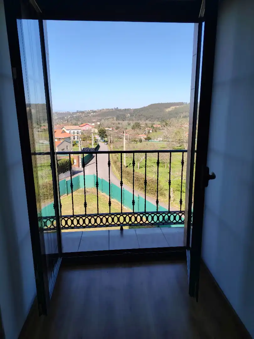 Habitación de Casa o chalet en venta en Gijón  con Calefacción, Jardín privado y Parquet