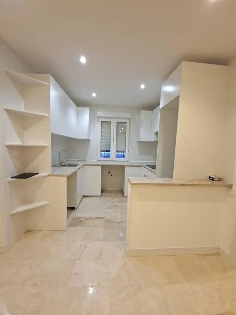 Cuina de Planta baixa en venda en Madrid amb Aire condicionat i Calefacció