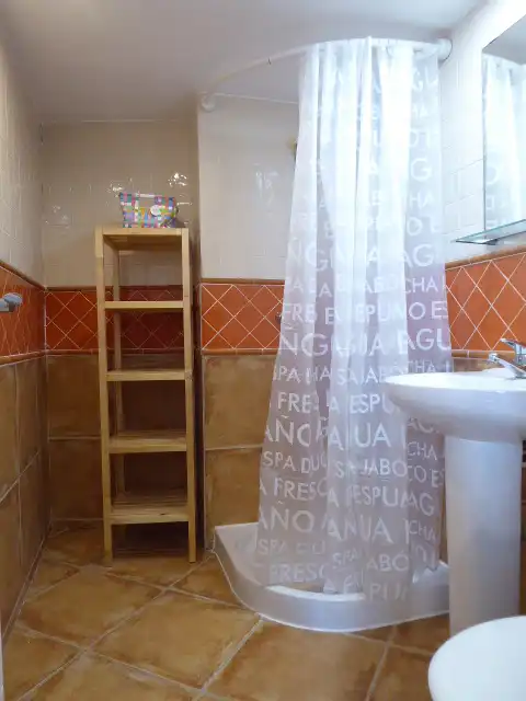 Badezimmer von Wohnungen zur Miete in Málaga mit Klimaanlage, Möbliert und Waschmaschine