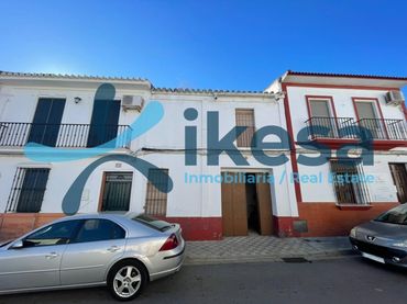 Maison mitoyenne à vendre à Pilas