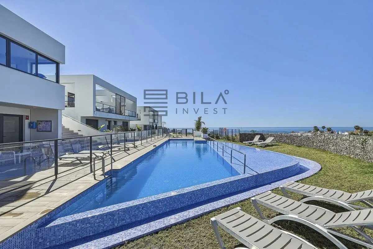 Adosado con piscina en venta en Orfebres