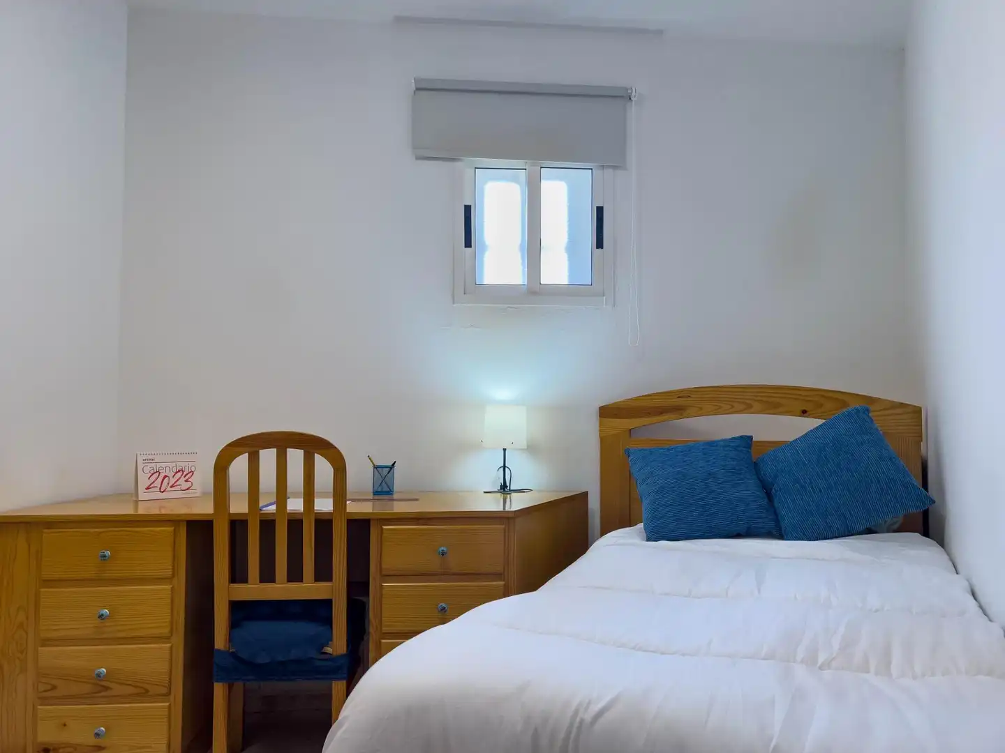 Schlafzimmer von Wohnung zur Miete in O Grove   mit Heizung