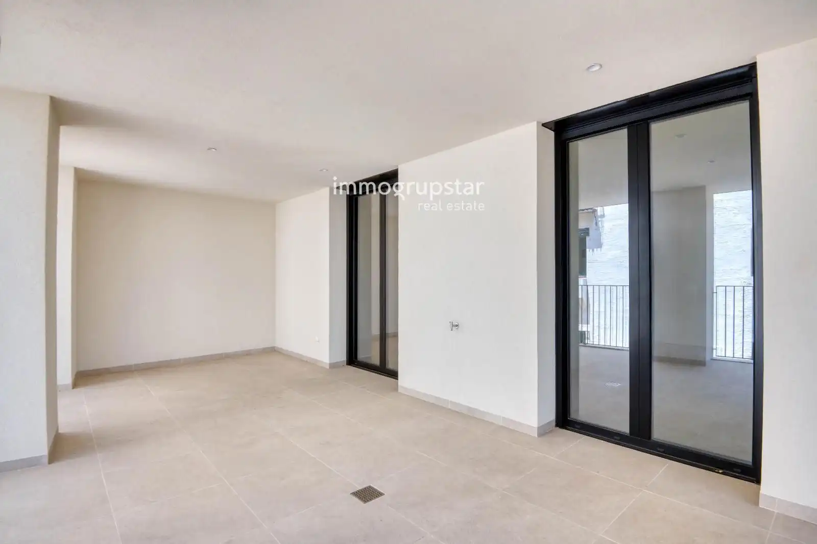 Appartamento con terrazza in vendita a Calle de Gràcia, imagen 9