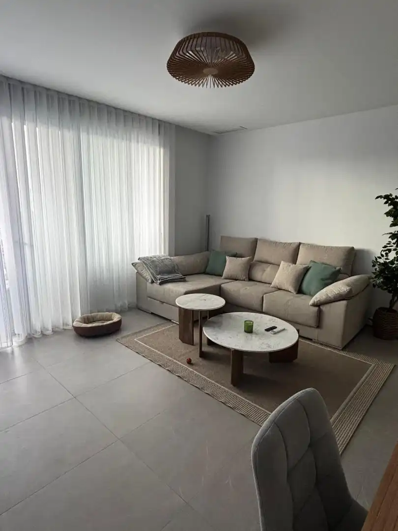 Sala de estar de Piso de alquiler en El Campello con Aire acondicionado, Calefacción y Terraza