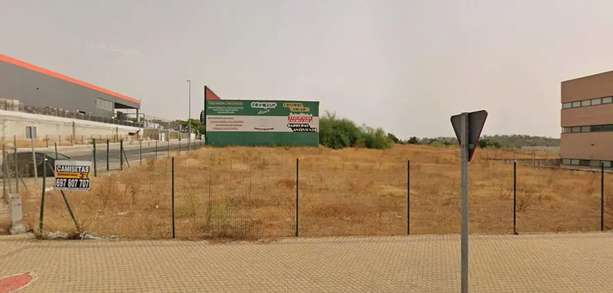 Terreny industrial en venda a Calle Trabajo